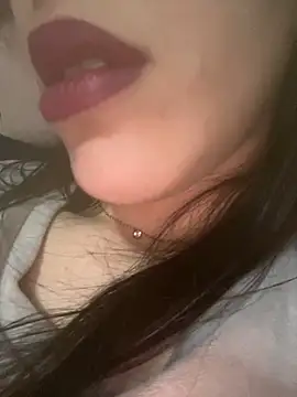 Mimisixo online show from May 7, 2026, 4:34 pm