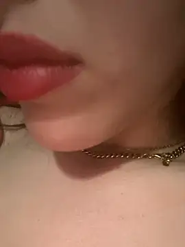 Mimisixo online show from May 16, 2026, 12:18 am