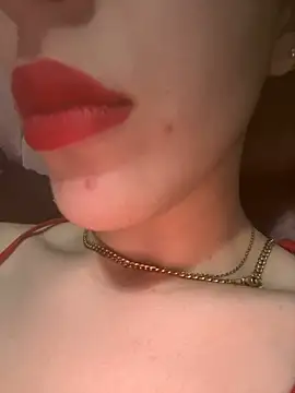 Mimisixo online show from May 20, 2026, 3:51 pm