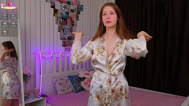 BeatrixCarIeton online show from October 29, 2025, 7:15 pm