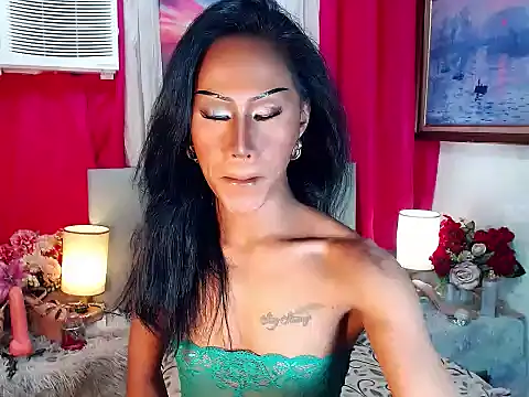 sassylatina online show from November 20, 2025, 5:01 pm