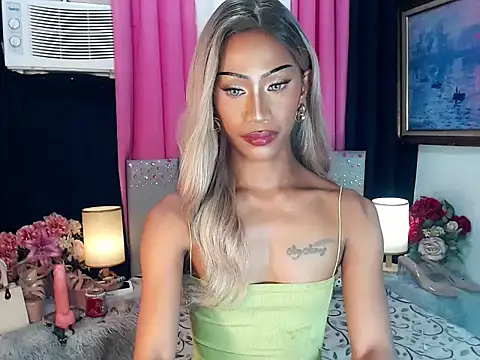 sassylatina online show from March 10, 2026, 4:23 pm