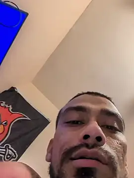 Cnutt310 online show from January 8, 2026, 12:35 am