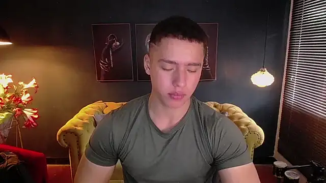 Snapshot of deivid_parker chatting on July 1, 2026, 1:24 pm deivid parker online show from July 1, 2026, 1:24 pm