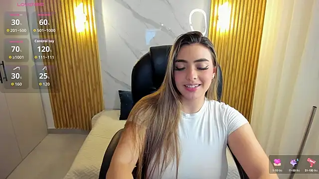 Snapshot of KYLIE_JONES6 chatting on October 6, 2025, 2:42 am KYLIE JONES6 online show from October 6, 2025, 2:42 am