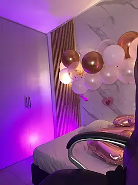 Snapshot of KYLIE_JONES6 chatting on November 20, 2025, 12:11 am KYLIE JONES6 online show from November 20, 2025, 12:11 am