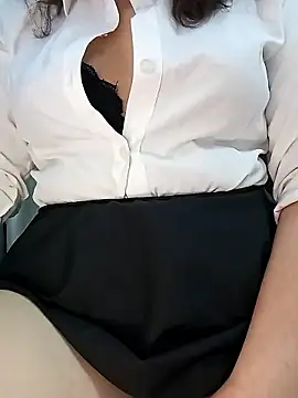 Ariana-Vy online show from January 14, 2026, 1:11 am