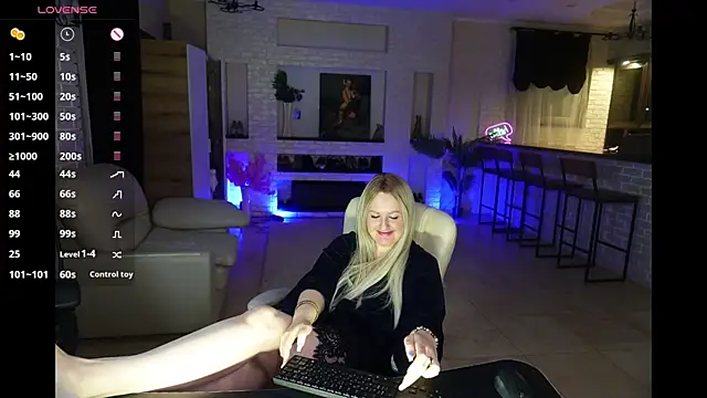Snapshot of MariemLui chatting on June 13, 2026, 3:04 am MariemLui online show from June 13, 2026, 3:04 am