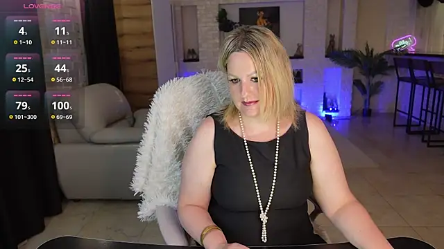 Snapshot of MariemLui chatting on July 10, 2026, 2:30 pm MariemLui online show from July 10, 2026, 2:30 pm