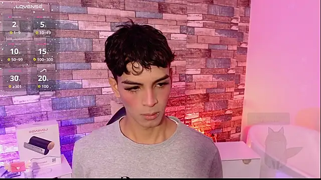 LIHIAN TAY online show from October 3, 2025, 12:24 pm