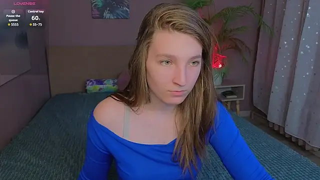 Snapshot of Mia_Myles chatting on October 16, 2025, 10:16 am Mia Myles online show from October 16, 2025, 10:16 am