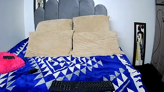 Snapshot of CharlotteXXX chatting on November 16, 2025, 6:41 am CharlotteXXX online show from November 16, 2025, 6:41 am