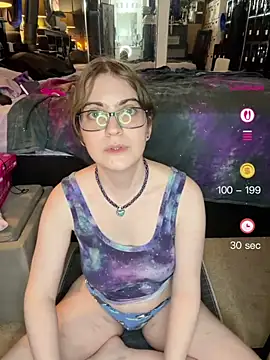 Snapshot of CritKitten chatting on June 4, 2026, 1:33 am CritKitten online show from June 4, 2026, 1:33 am