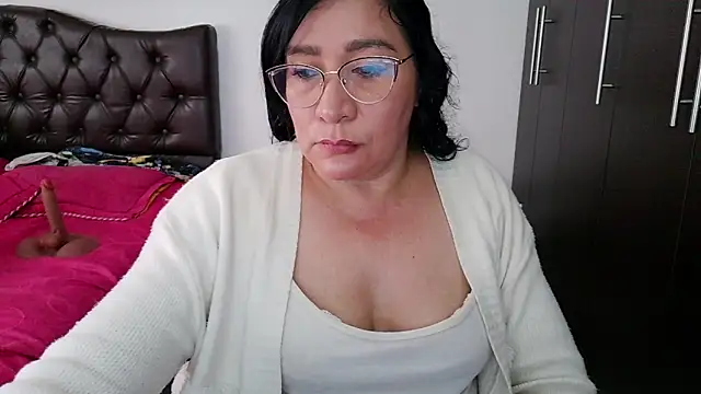 Grace mature milf online show from June 26, 2026, 12:09 pm