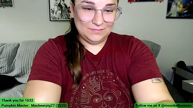 MoonBalloons online show from October 12, 2025, 2:32 am