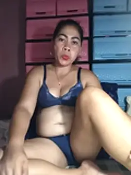 sexybitch 02 online show from April 29, 2026, 12:42 pm
