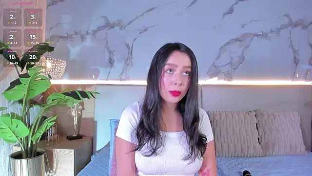 Snapshot of ValSmith_ chatting on June 4, 2026, 3:34 am ValSmith online show from June 4, 2026, 3:34 am