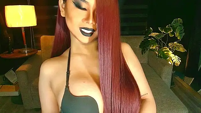Snapshot of KarlaFrost chatting on July 10, 2026, 3:33 am KarlaFrost online show from July 10, 2026, 3:33 am