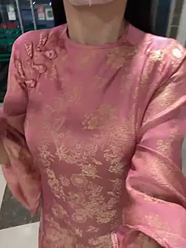 Snapshot of Meii-meyy chatting on November 25, 2025, 7:03 pm Meii-meyy online show from November 25, 2025, 7:03 pm