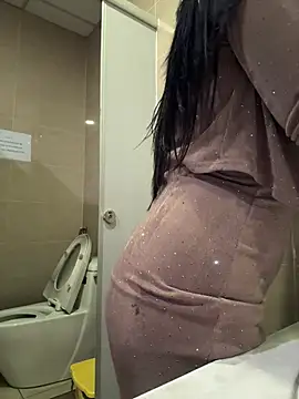 Meii-meyy online show from March 11, 2026, 4:24 pm