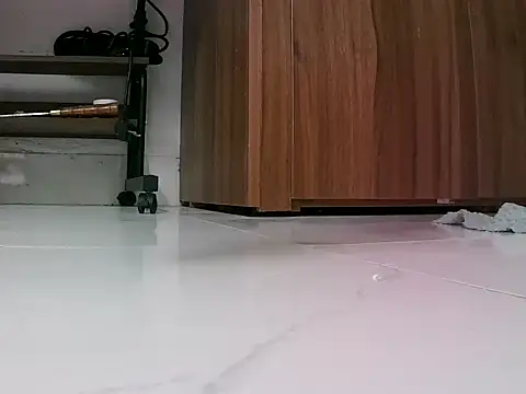 -Luxury online show from March 10, 2026, 12:48 am