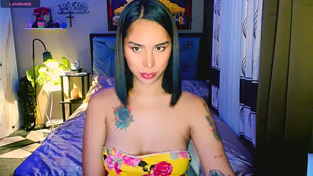 Snapshot of Franchesca_Trans chatting on November 4, 2025, 1:48 am Franchesca Trans online show from November 4, 2025, 1:48 am