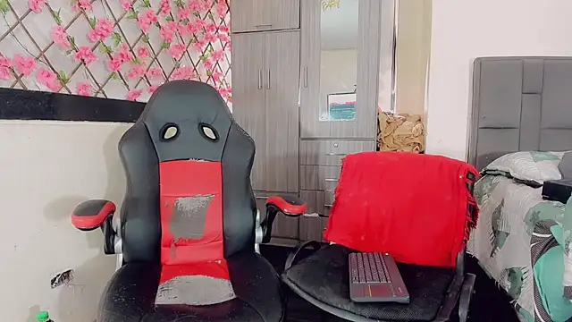 thiara veky online show from March 6, 2026, 7:32 pm