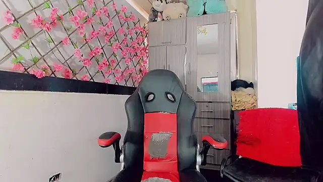 thiara veky online show from March 13, 2026, 6:58 pm