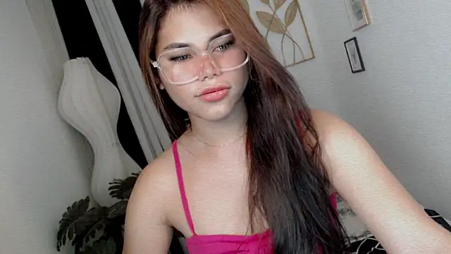 Snapshot of PrettyBlythes_TS chatting on June 2, 2026, 3:19 am PrettyBlythes TS online show from June 2, 2026, 3:19 am