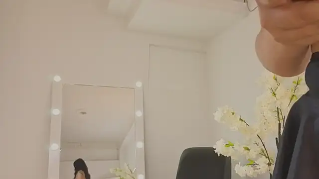 Snapshot of InnaVolkova chatting on June 18, 2026, 4:22 pm InnaVolkova online show from June 18, 2026, 4:22 pm