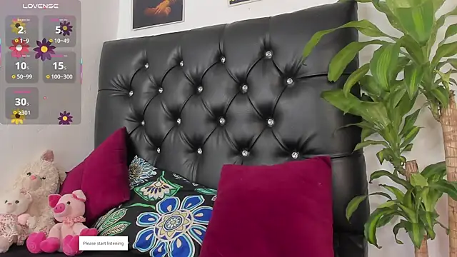 Snapshot of Britney_Rose chatting on September 29, 2025, 12:16 am Britney Rose online show from September 29, 2025, 12:16 am