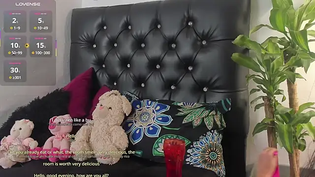 Snapshot of Britney_Rose chatting on October 9, 2025, 3:26 am Britney Rose online show from October 9, 2025, 3:26 am