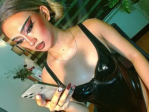 Queen yasii 88 online show from April 23, 2026, 2:41 pm