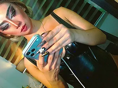 Queen yasii 88 online show from June 24, 2026, 2:05 pm