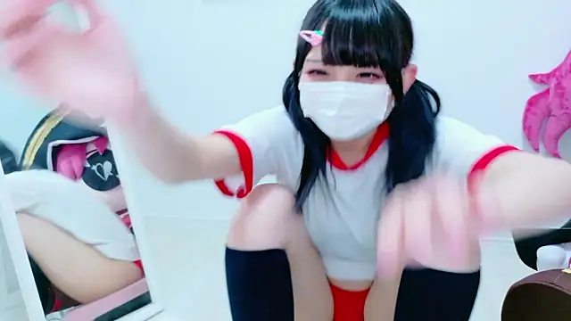 Snapshot of Hina-qp chatting on April 18, 2026, 10:41 am Hina-qp online show from April 18, 2026, 10:41 am