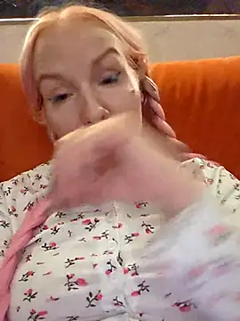 KateMonroe online show from April 12, 2026, 10:04 pm