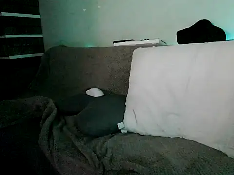 boyhigh1997 online show from October 8, 2025, 3:04 am