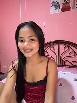 Snapshot of princess_janine chatting on October 7, 2025, 11:07 am princess janine online show from October 7, 2025, 11:07 am