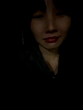 Snapshot of Ri210 chatting on November 12, 2025, 3:23 pm Ri210 online show from November 12, 2025, 3:23 pm