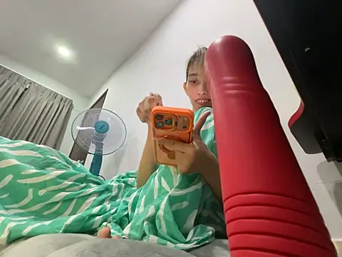 Snapshot of bimwet189 chatting on October 27, 2025, 12:42 pm bimwet189 online show from October 27, 2025, 12:42 pm