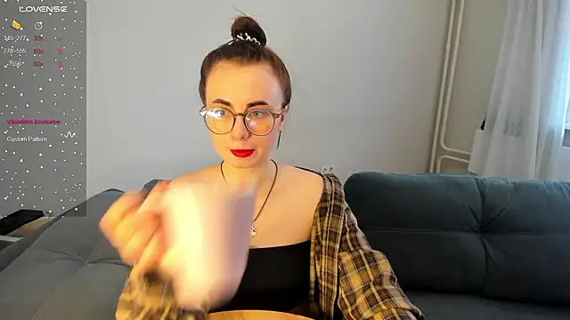 MewStella online show from March 8, 2026, 5:33 am