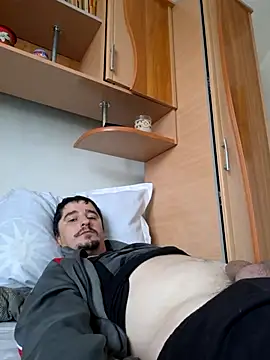 Snapshot of hugecock4u1990 chatting on November 16, 2025, 7:36 am hugecock4u1990 online show from November 16, 2025, 7:36 am