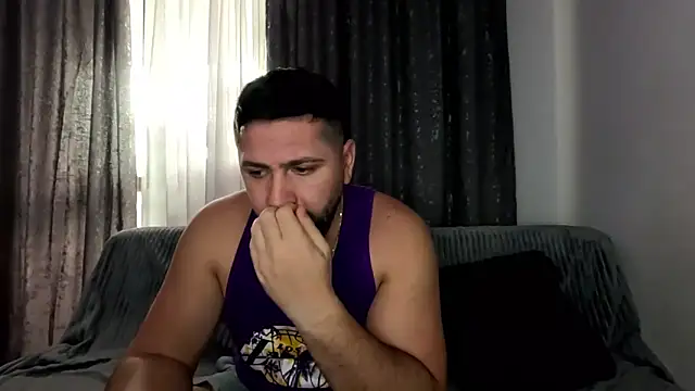 Gold Alpha Boy online show from November 6, 2025, 11:22 am