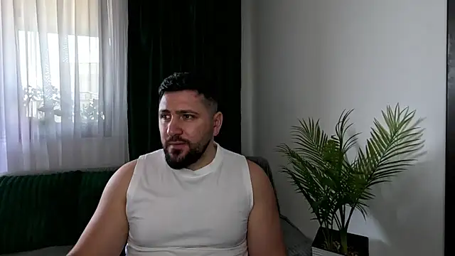 Gold Alpha Boy online show from May 4, 2026, 1:29 pm