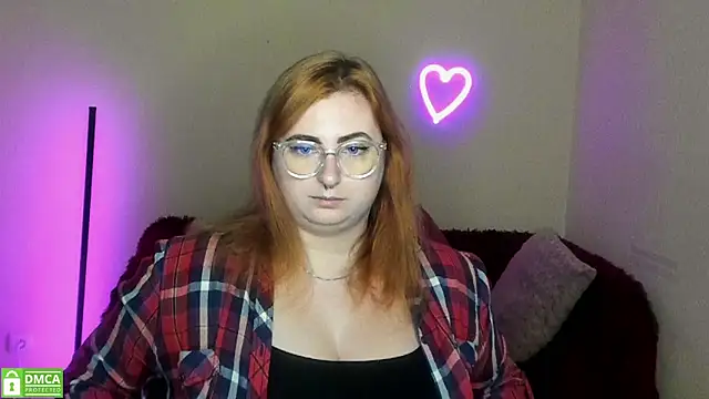 Snapshot of Alicia_love00 chatting on September 24, 2025, 11:24 am Alicia love00 online show from September 24, 2025, 11:24 am