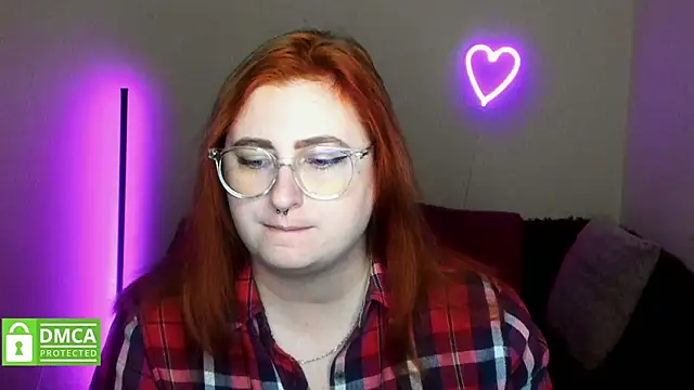 Snapshot of Alicia_love00 chatting on September 28, 2025, 5:24 am Alicia love00 online show from September 28, 2025, 5:24 am