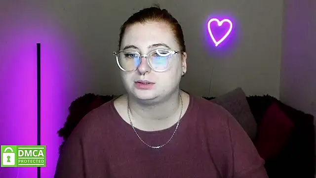 Snapshot of Alicia_love00 chatting on October 6, 2025, 5:27 am Alicia love00 online show from October 6, 2025, 5:27 am