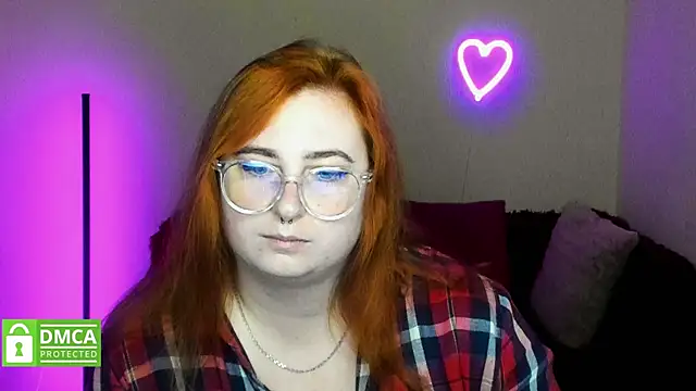 Snapshot of Alicia_love00 chatting on October 7, 2025, 5:26 am Alicia love00 online show from October 7, 2025, 5:26 am