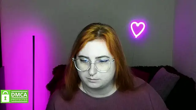 Snapshot of Alicia_love00 chatting on October 19, 2025, 11:22 am Alicia love00 online show from October 19, 2025, 11:22 am