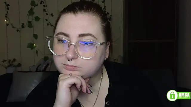 Alicia love00 online show from March 3, 2026, 6:30 am